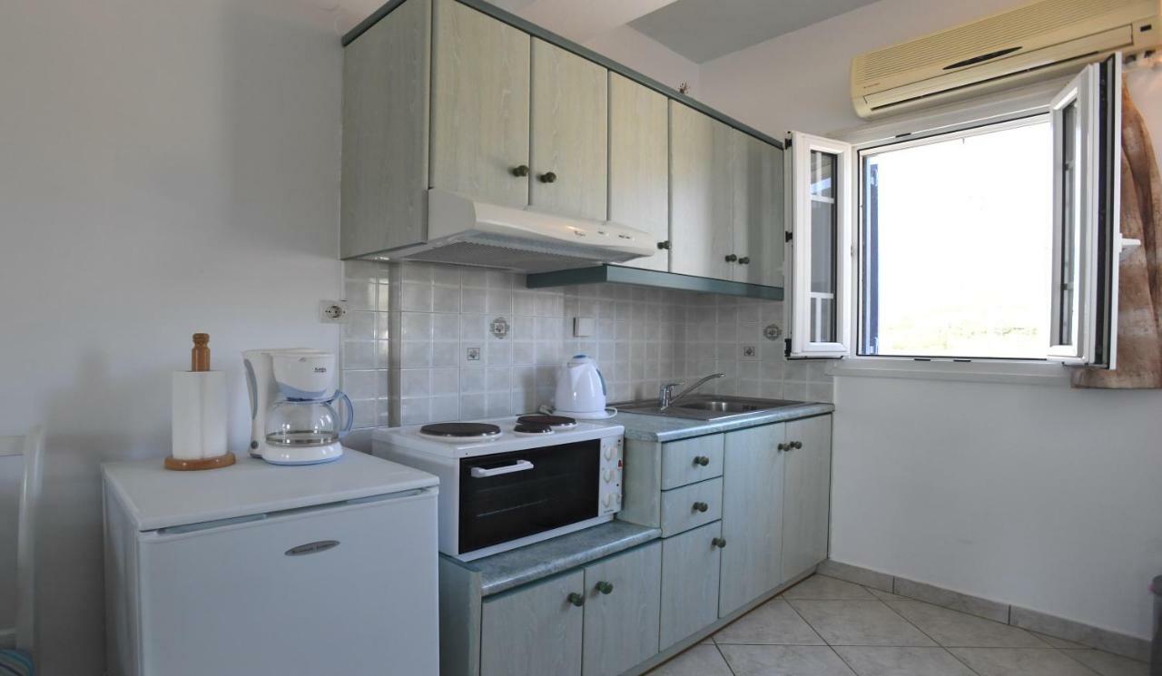 Nostos Beachfront Apartments&Studios Agios Ioannis  Exterior foto